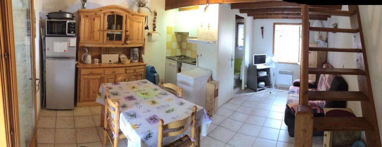 Mazet De Vacances Dans Le Domaine De L'Espai Saint-Martin-de-Brômes Exteriör bild
